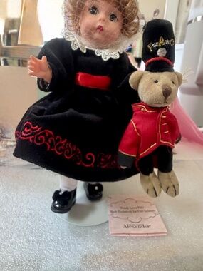 2002 Vintage Madame Alexander Wendy Loves FAO